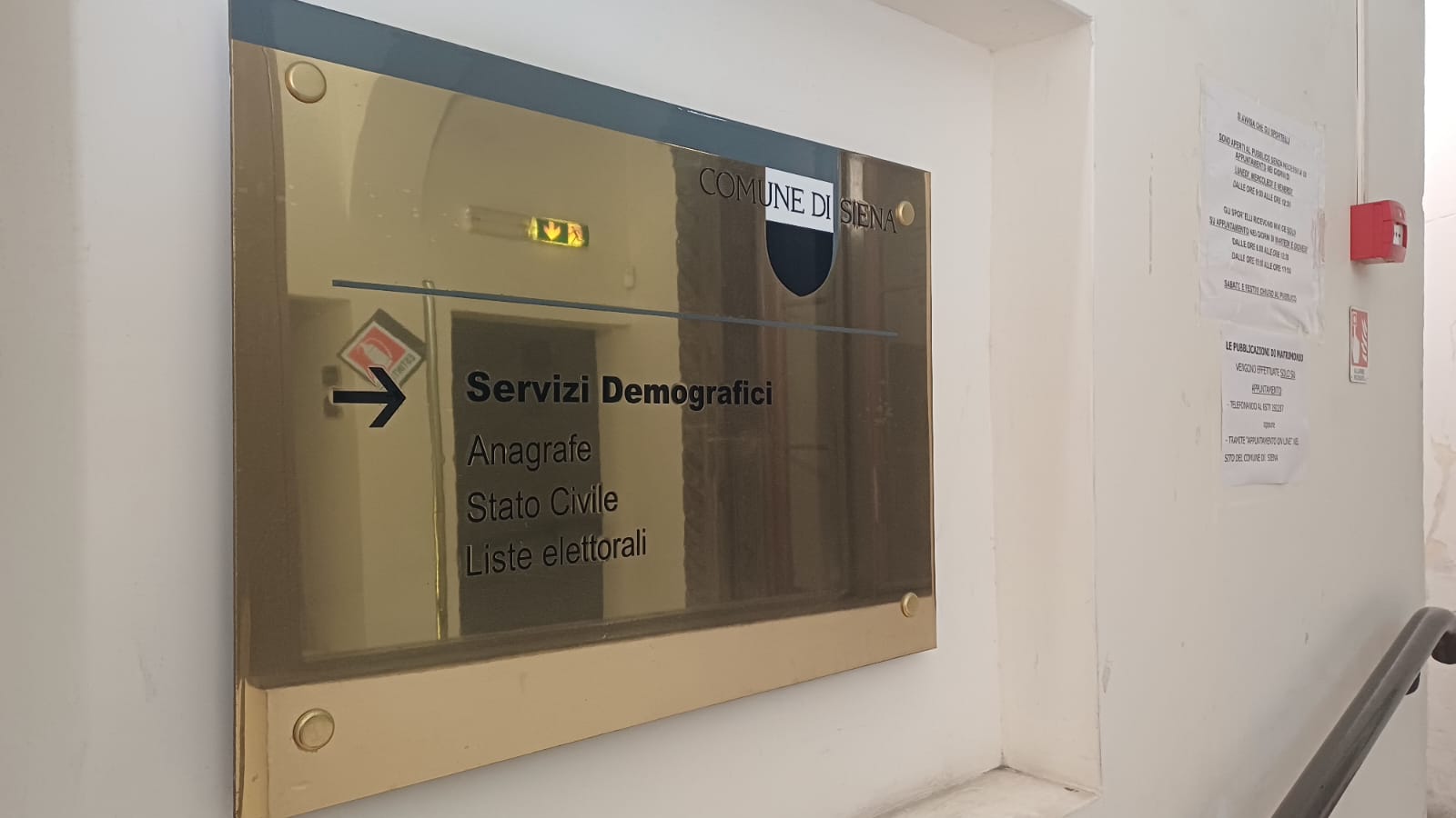 Targa servizio Demografico e ufficio Elettorale