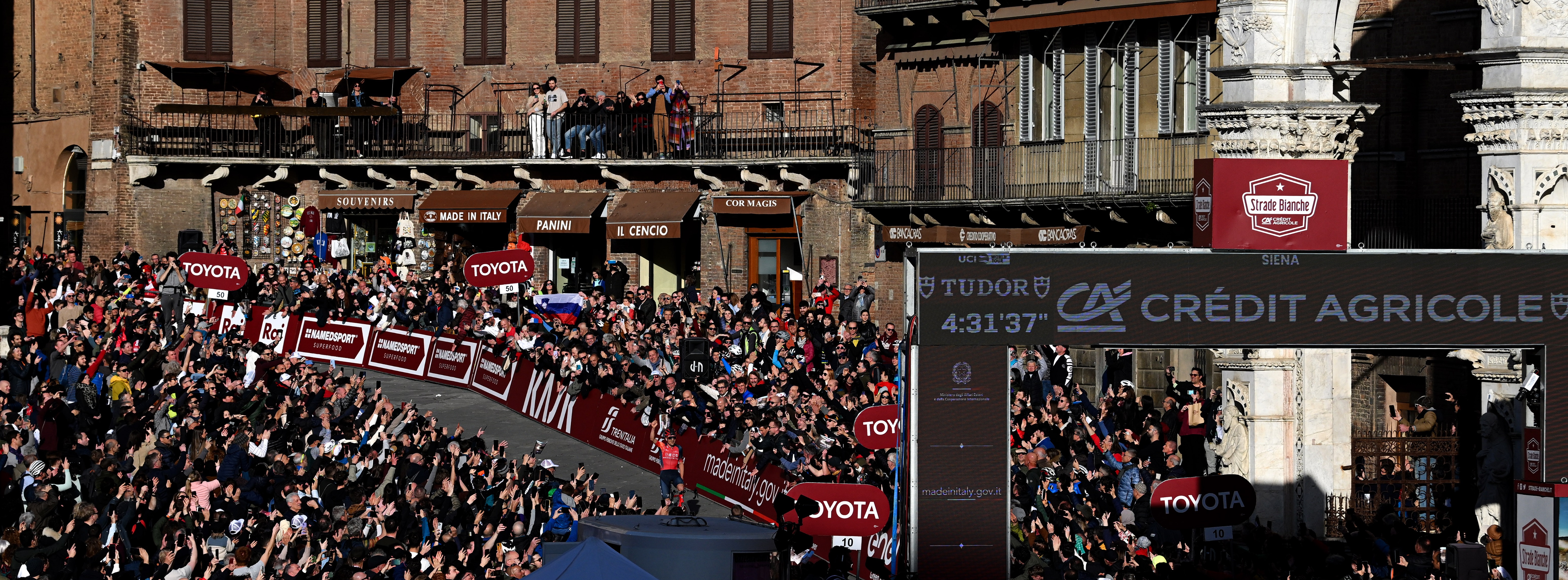 Strade Bianche in Piazza del Campo